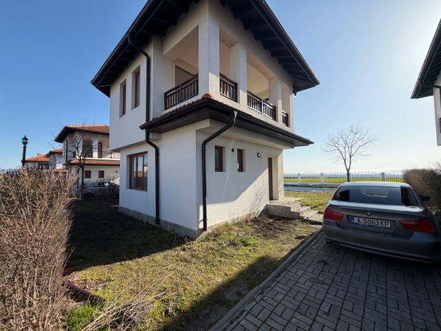 Luxusní dvoupatrový dům s výhledem na moře v Aheloy